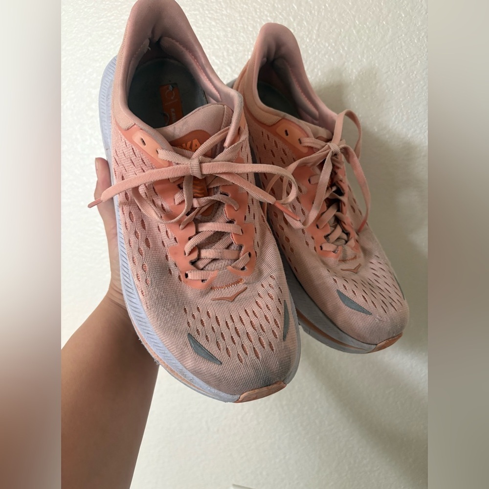 HOKA Women's Kawana running shoes in the "Peach Parfait/Shell Coral size 9.5B - Picture 4 of 5